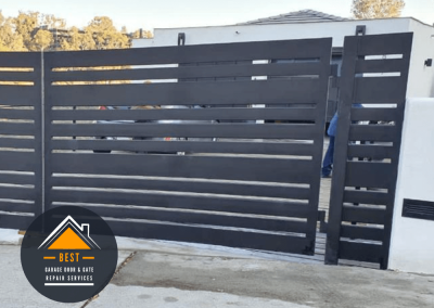 Privacy Metal Entry Gate, Modern Metal Gate. Pedestrian Metal Slat Gate.